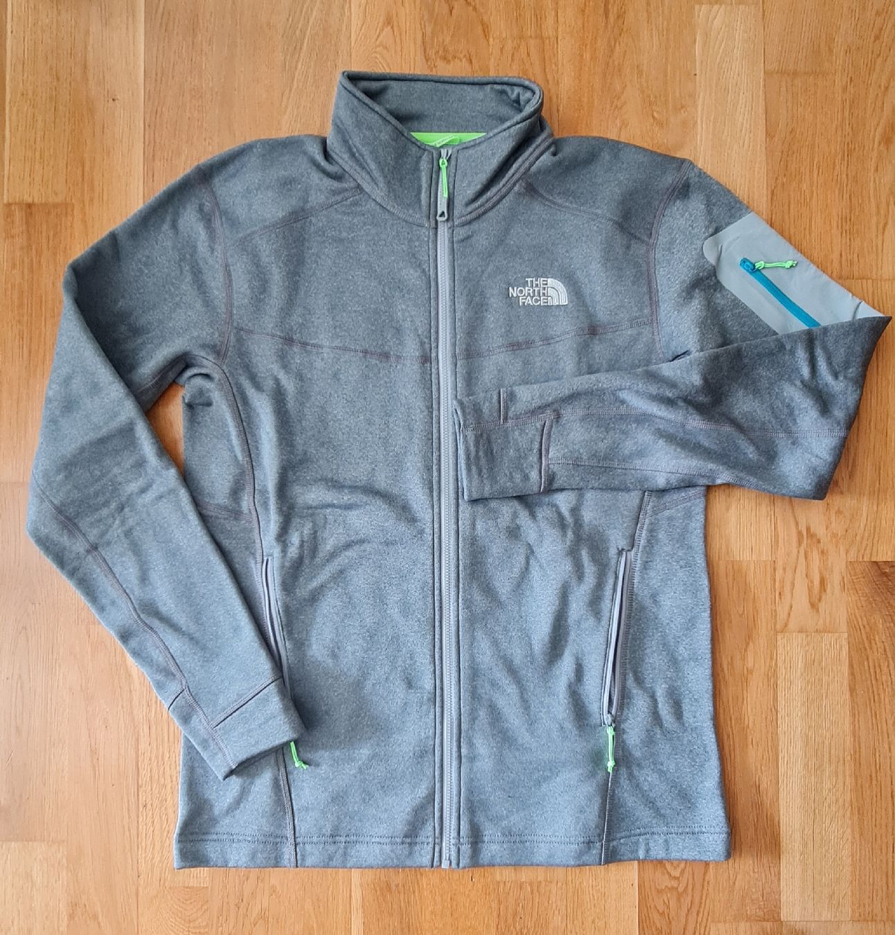 Giacche: THE NORT FACE SWEATJACKE /M – Nuovo (secondo la descrizione) da kloten venduto da Dralion73