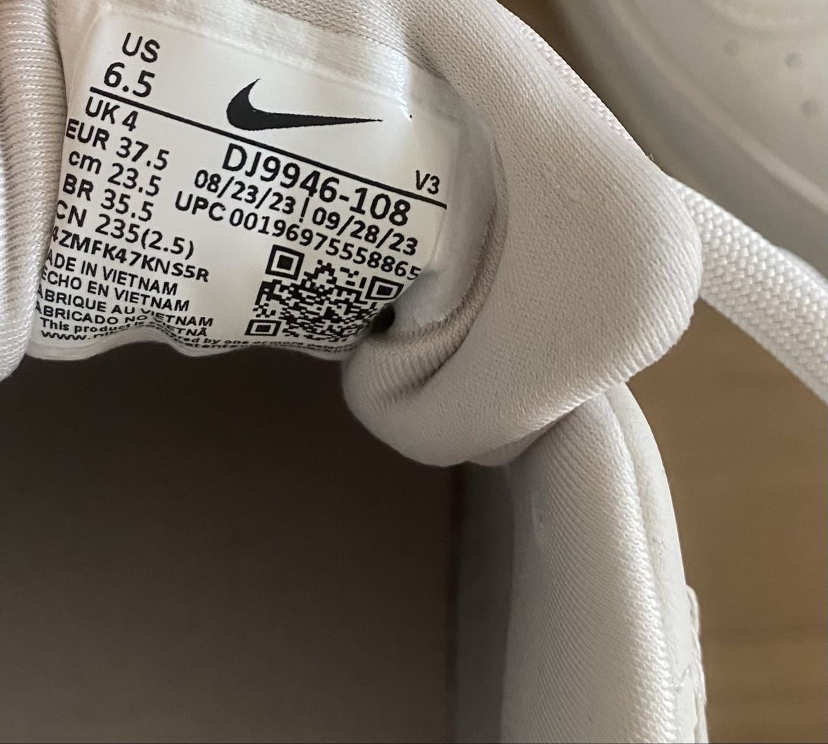 Nike Damenschuhe: Nike Air Force 1, Grösse 37.5 – Neu (gemäss Beschreibung) aus Zuchwil von patriziatr 3