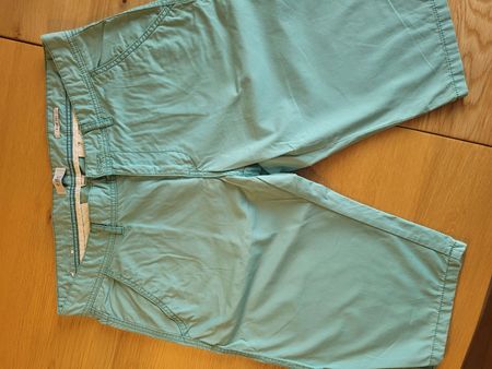 Sommerliche EDC Slim Fit Shorts, Türkis, Grösse 34