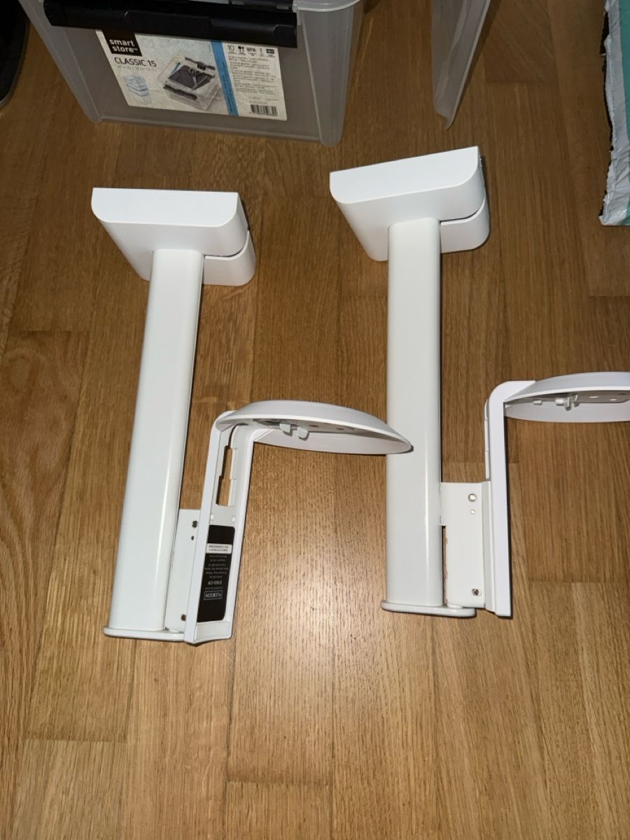 Wandhalterungen: Flexson E100-CM Deckenhalterung weiss 2 Stück gebraucht – Gebraucht aus St. Gallen von merjemahusic