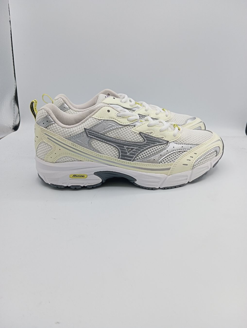 Mizuno Chaussures hommes: Mizuno MXR (EU38) – Neuf avec emballage d'origine à Schaffhausen par outlez