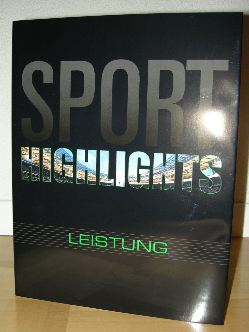 Libri: Bildband "SPORT Highlights 2009", NEU – Nuovo e nell'imballaggio originale da Dietikon venduto da Klopfer05