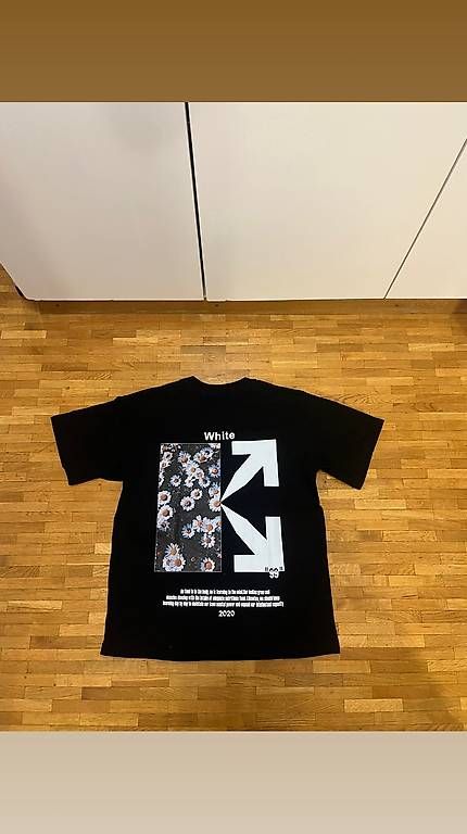 T-shirt: T-shirt OFF White  – Usato da Genève venduto da lua_8czq 2