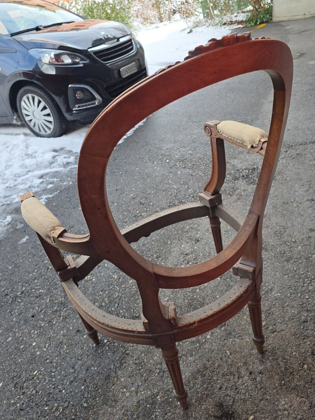Poltrone: Drei Louis XVI Fauteuils – Usato da Luzern venduto da Sainte-Victoire 2