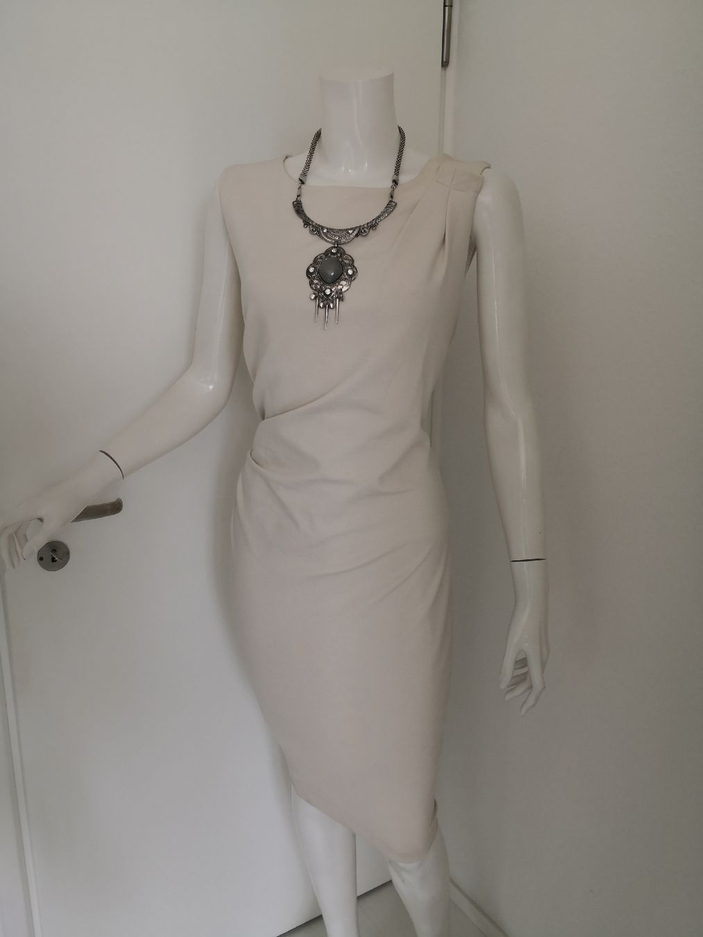 Mango Kleider: MANGO SUIT KLEID MIT FALTEN & GEFUTTERT BEIGE – Neu (gemäss Beschreibung) aus Olten von Naja-Twins-Twins