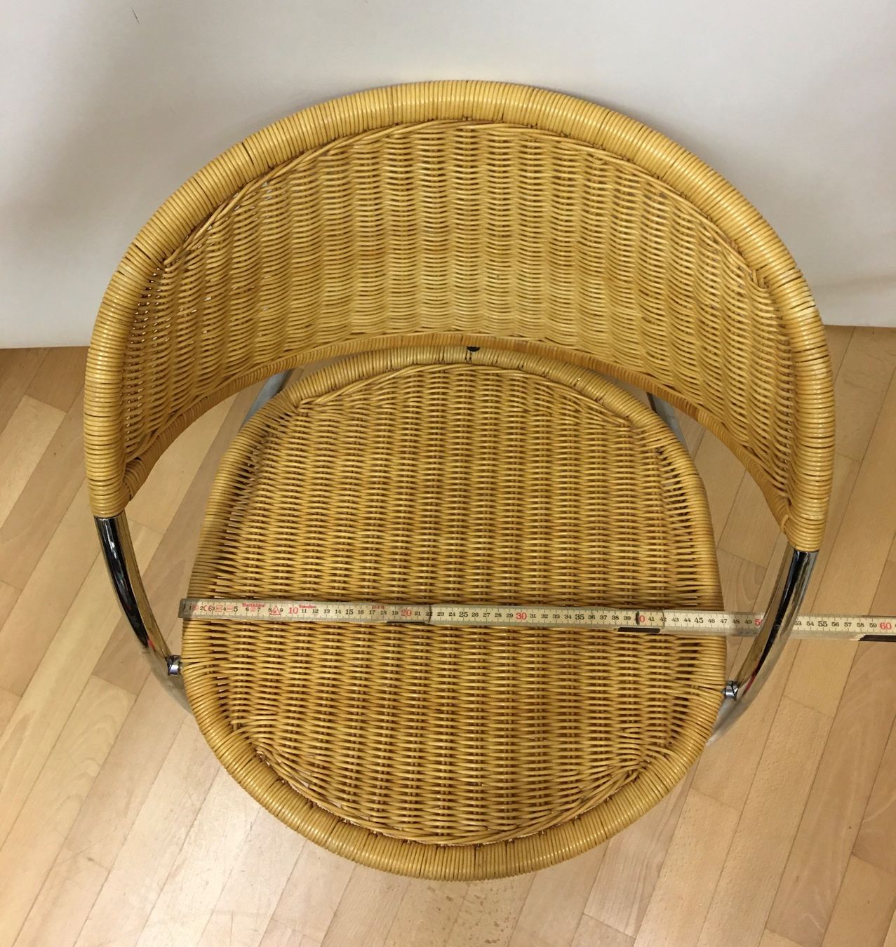 Sessel: Rattan Stuhl mit verchromtem Gestell – Gebraucht aus Olten von ELHANDEL 8