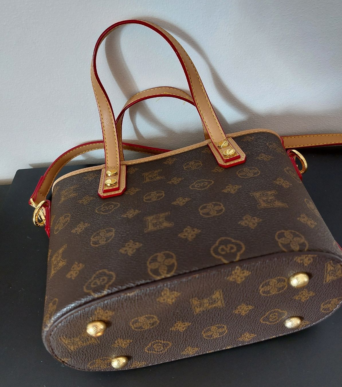 Borse da donna: NEUE Trend Tasche - Umhängetasche – Nuovo e nell'imballaggio originale da Balsthal venduto da Trendline55 4