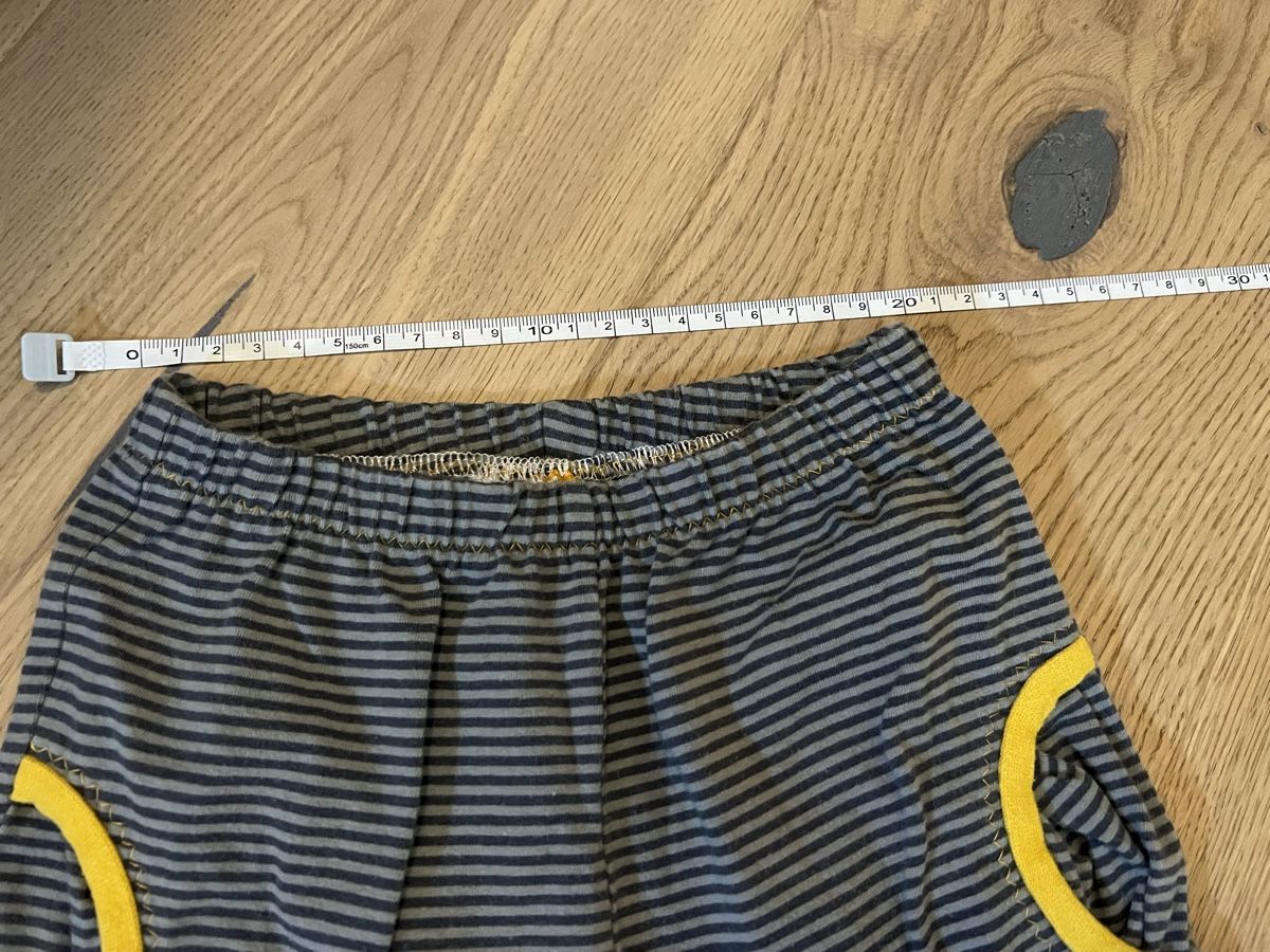 Pantaloni: Unikat bequeme Hose Gr. 98, gestreift – Usato da Oensingen venduto da katepe 1