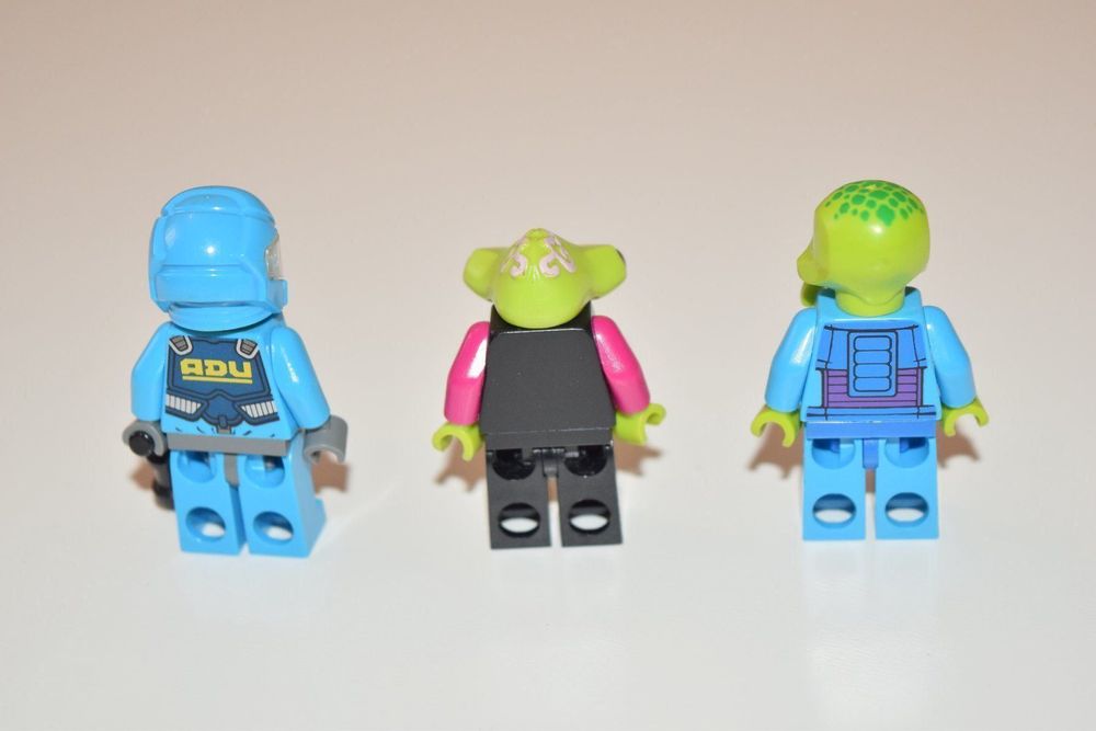 Lego Space Police 1x und Aliens 2x Acheter sur Ricardo