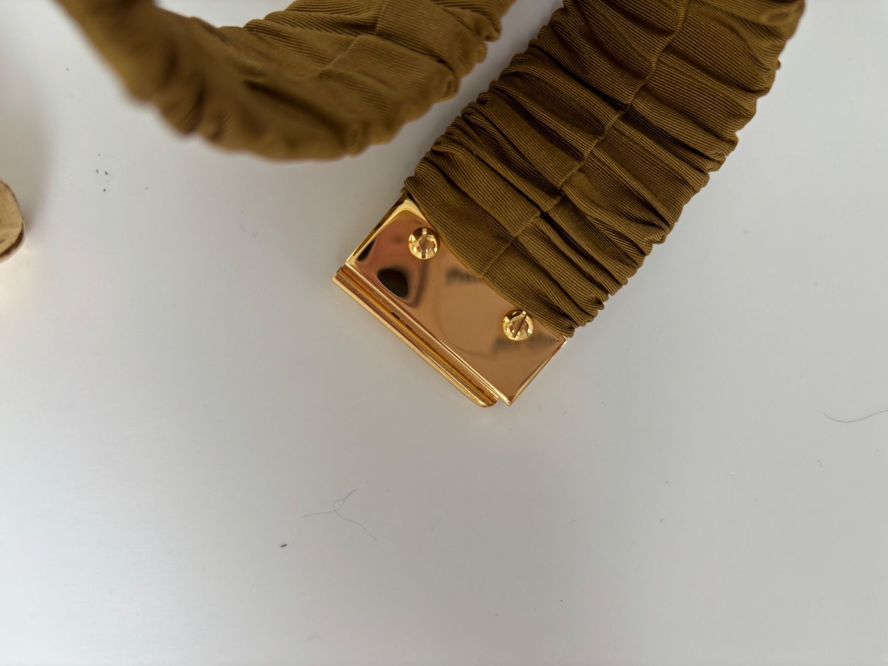 Burberry Cinture: BURBERRY PROSUM elastischer Gürtel olive , Seide Gr. S – Nuovo (secondo la descrizione) da Herrliberg venduto da mayfi 6