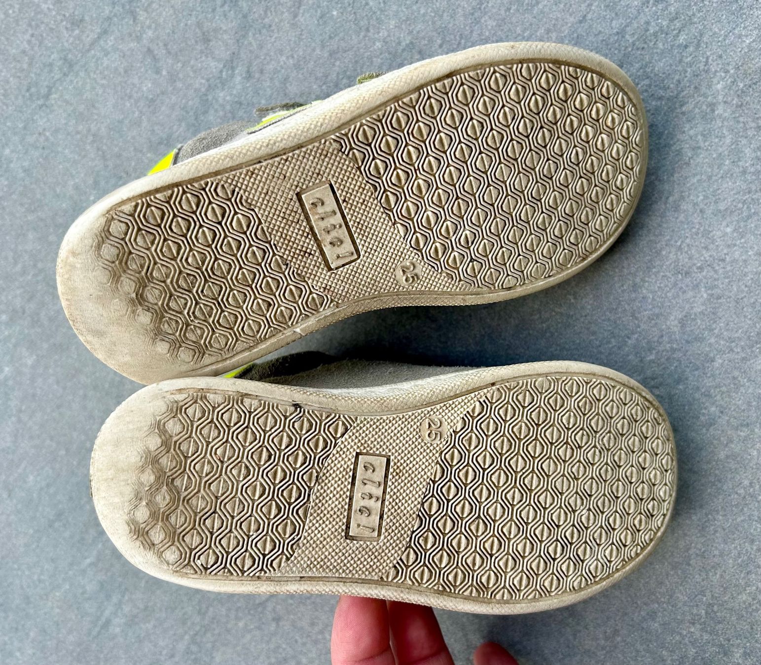Schuhe für Jungen: Halbschuh/Turnschuh Clic, Grösse 25 – Gebraucht aus Riedholz von Abendsonne 4