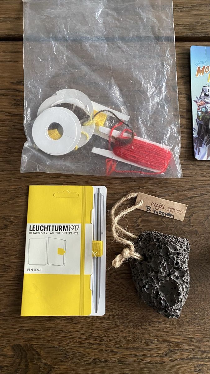 Migros Tutte le decorazioni: Diverse Artikel: Kompass, Bimsstein, Pompon, Pralineform  – Usato da Hochwald venduto da _biene_ 4