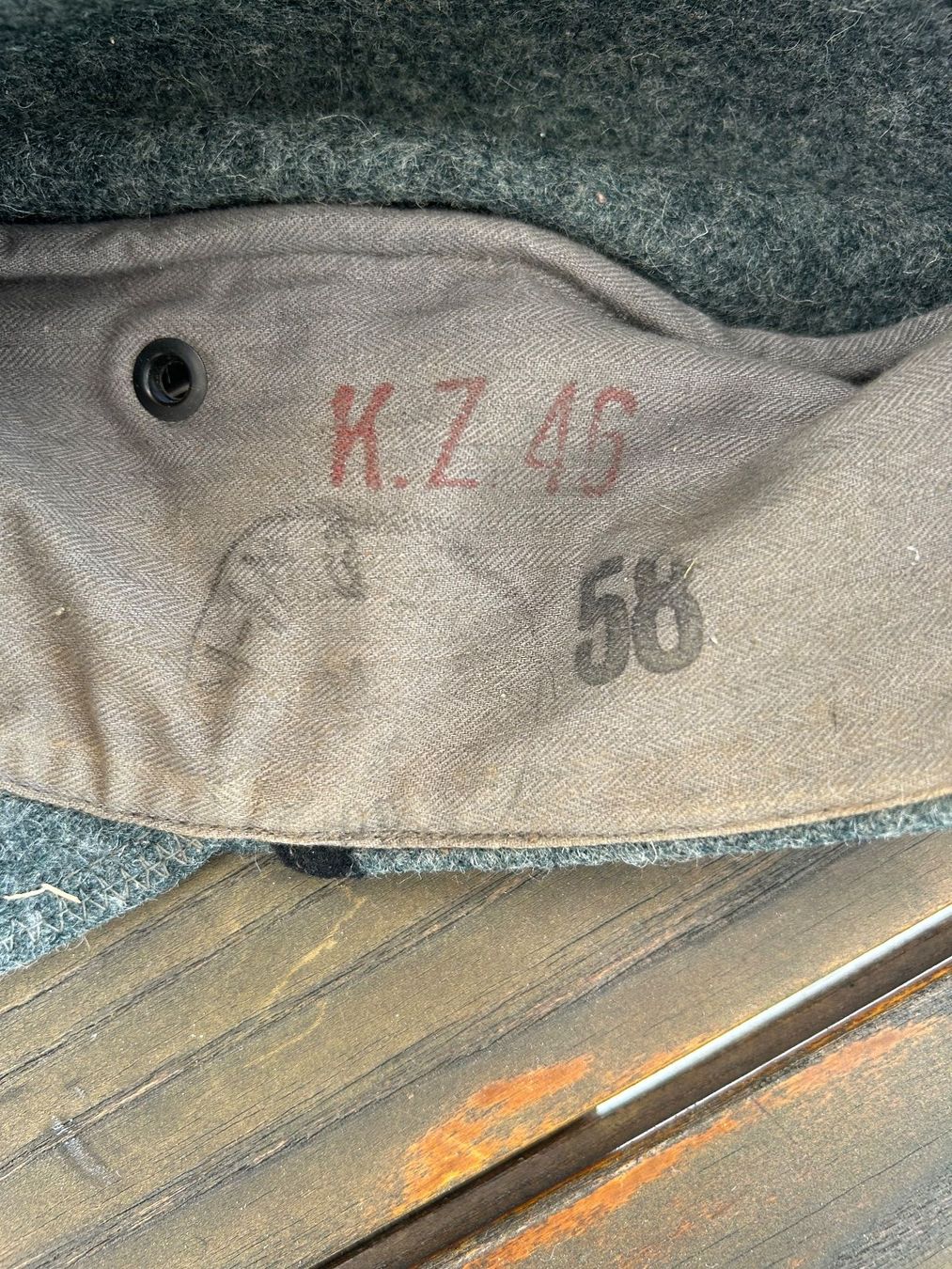 Schweizer Armee Uniformen: Schweizer Armee, Schirmmütze Ord. 40 – Gebraucht aus Frasnacht von Hegel55 5