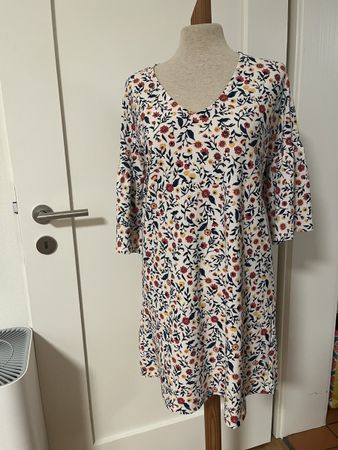 Kleid von Mango Grösse XS