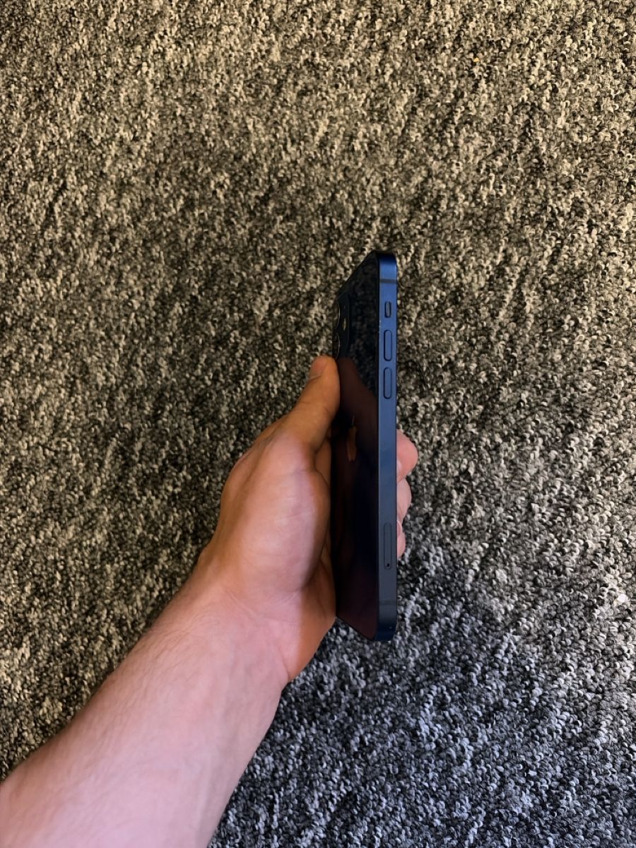 Apple Telefoni cellulari / Smartphones: iPhone 12  Blau guter Zustand 64gb – Usato da Müllheim Dorf venduto da hug_pfd6 3