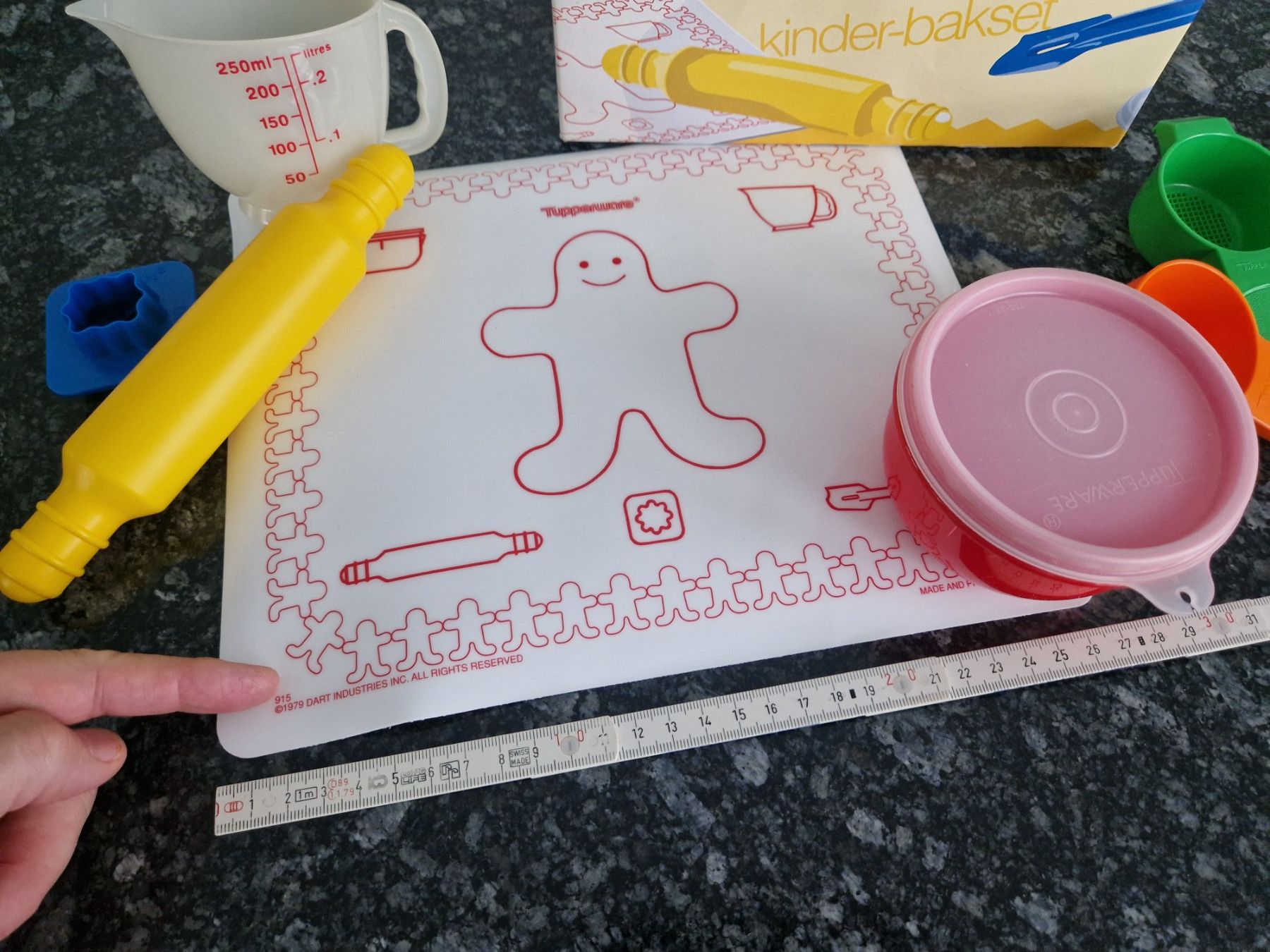 Spielzeuge: Tupperware Mini Mix It "KINDER-BAKSET" – Neu (gemäss Beschreibung) aus Mezzovico von maemy 3