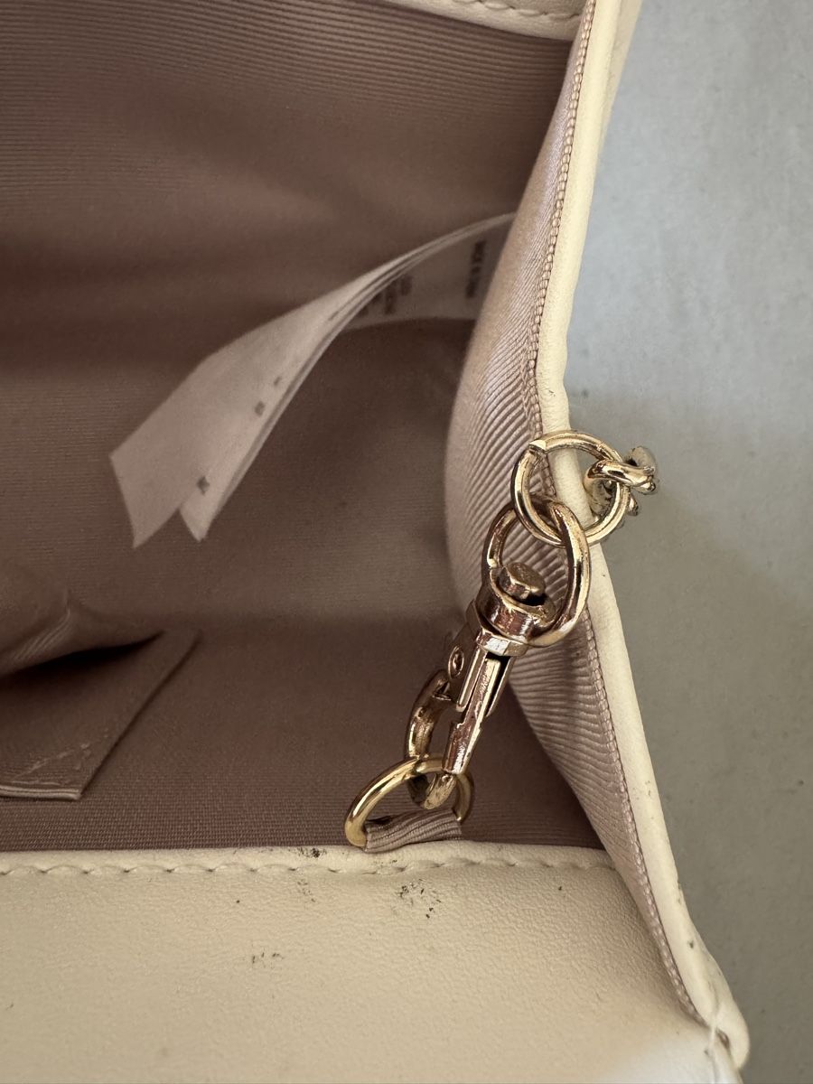 Borse da donna: Handtasche weiss goldfarbene Applikationen – Usato da Reinach BL venduto da SophiesFundgrube 2