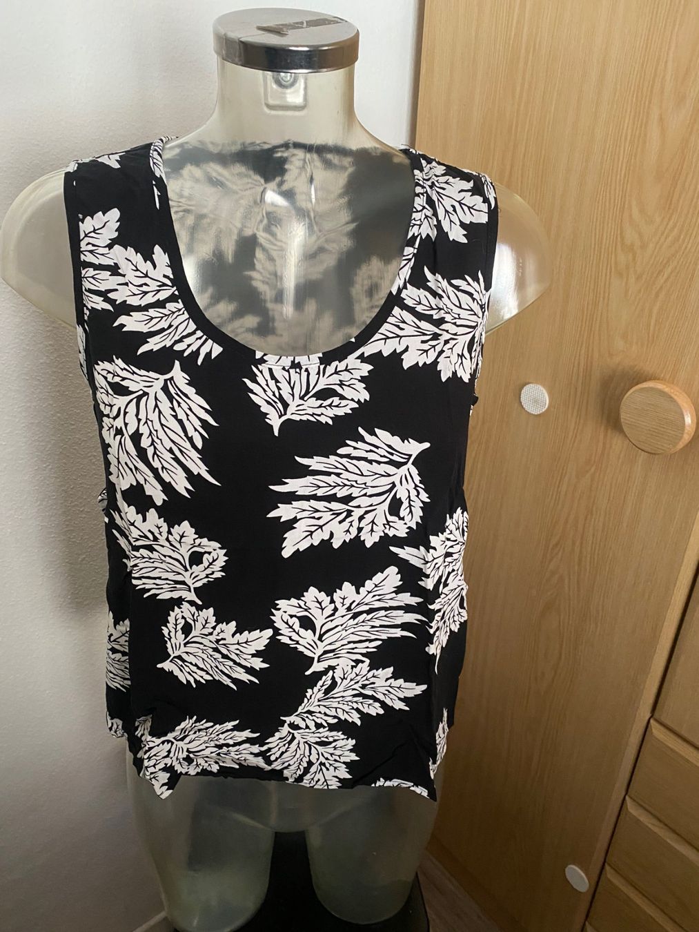 Top: TOP mit Muster  schwarz-weiss – Usato da Allenwinden venduto da Obalu