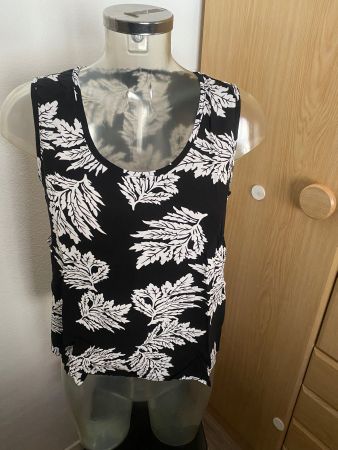 TOP mit Muster  schwarz-weiss