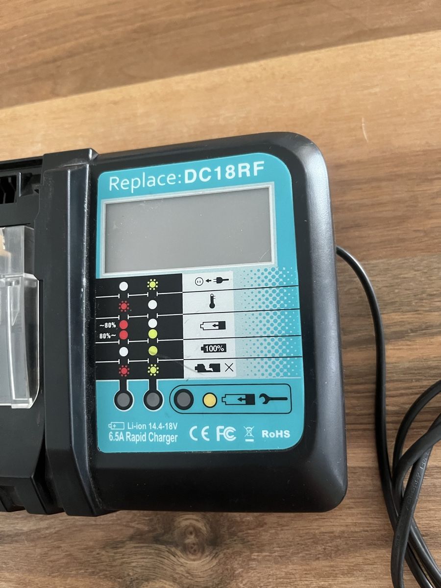Makita Caricatori & Batterie: Makita Ladegerät  – Usato da Würenlos venduto da KLG_3TBs 3