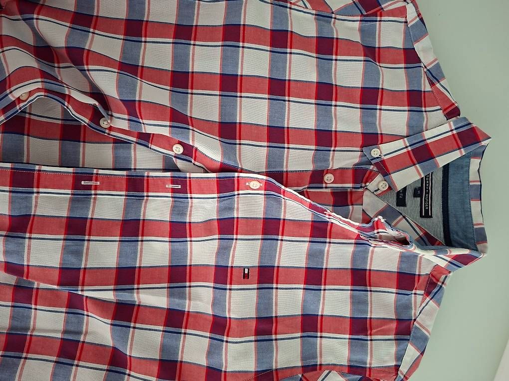 Tommy Hilfiger Hemden: Tommy Hilfiger Hemd M – Gebraucht aus Emmenbrücke von Ddagi
