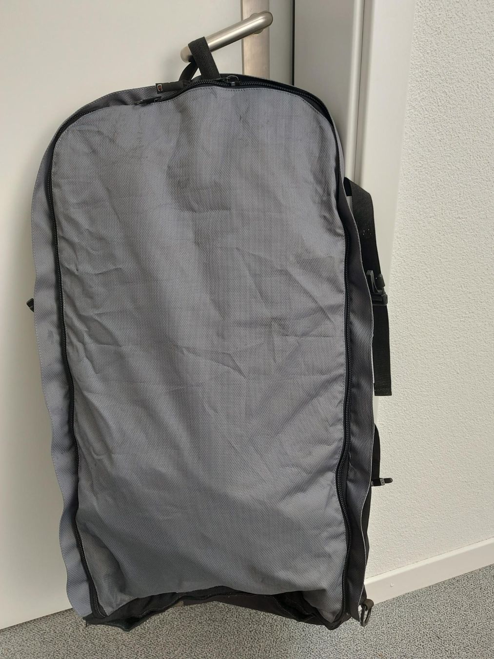 Zaini: Reise- / Tramperrucksack – Usato da Rain venduto da Europool 4