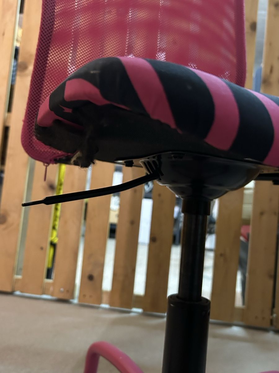Ikea Chaises: pinker Bürostuhl – D'occasion à Wattwil par mar_q66h 2