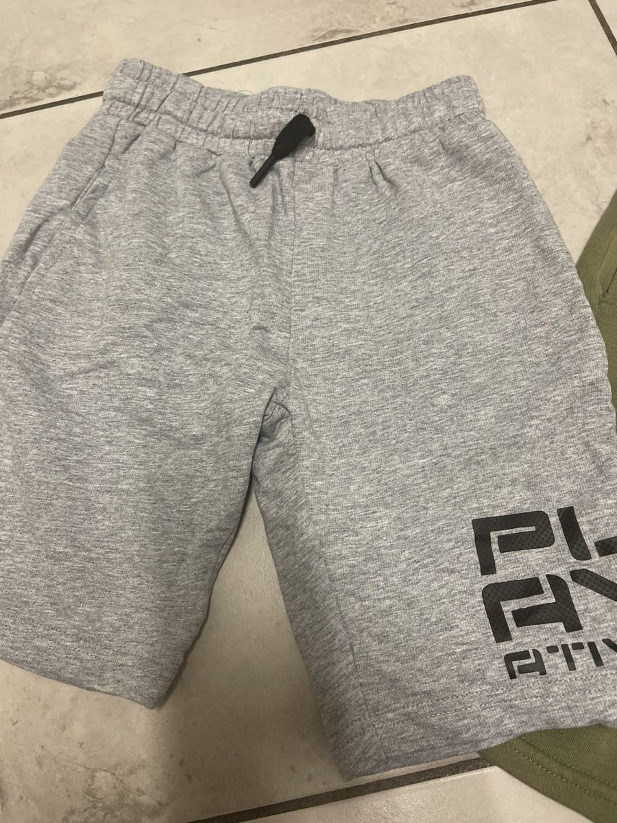 Pantalons: 2xShorts gr 152 – D'occasion à Bad Zurzach par Cuore34 1