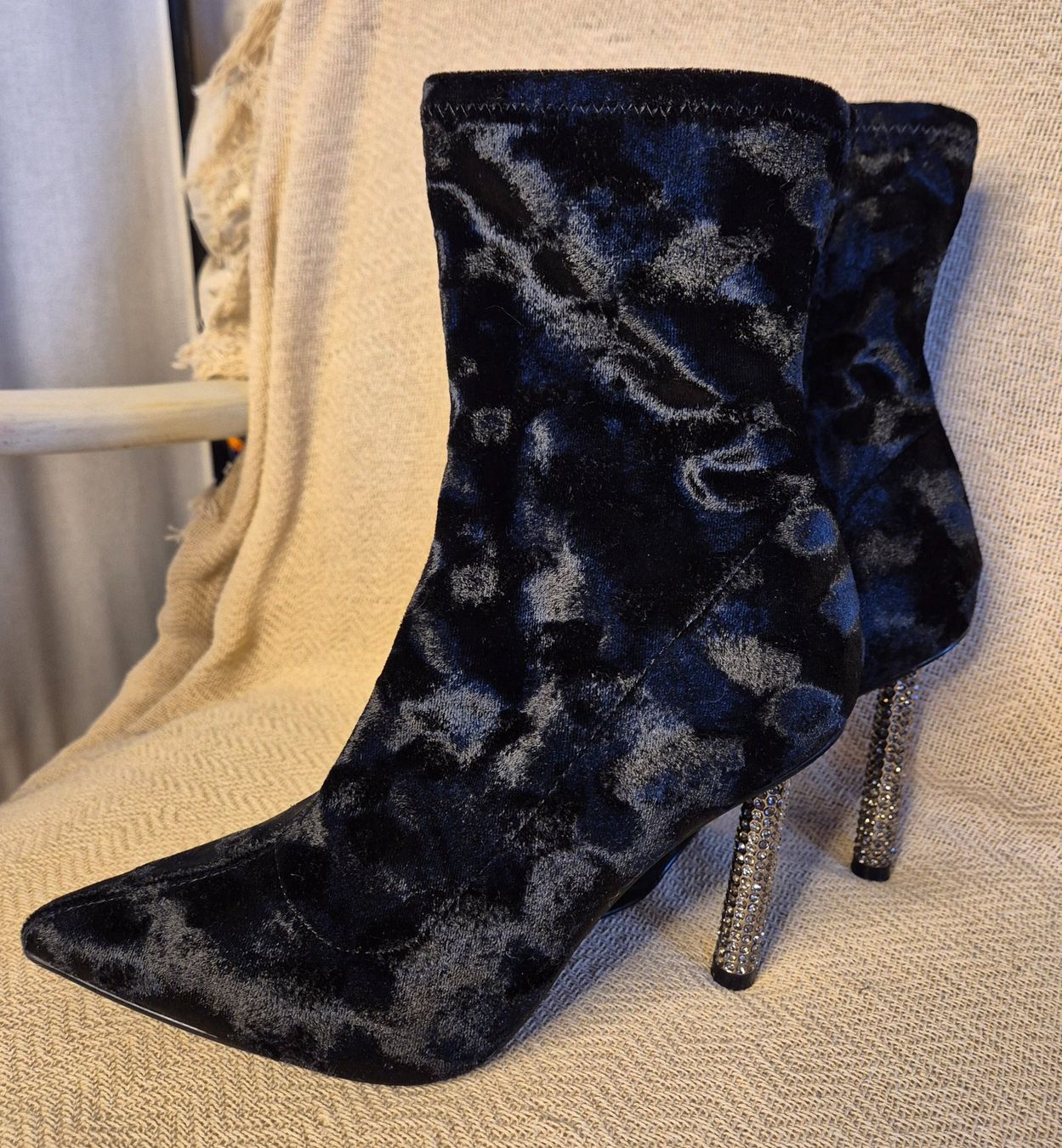 Steve Madden Scarpe da donna: Stiefeletten mit glänzendem Absatz – Nuovo e nell'imballaggio originale da Leissigen venduto da ali_k9v8