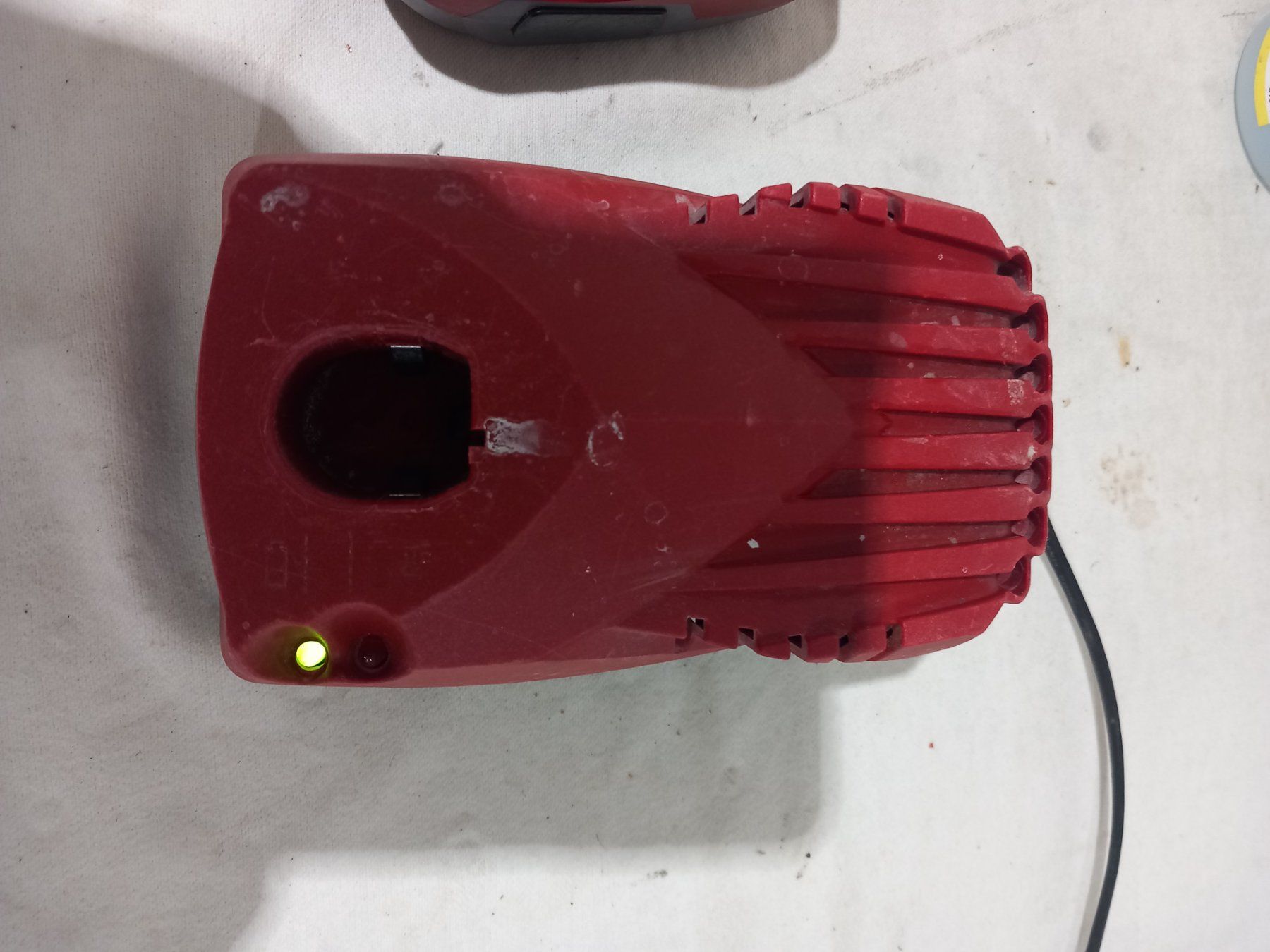 Einhell Caricatori & Batterie: Einhell LG-RT-CD 14,4 Ladegerät inkl. 1 Akku – Usato da Rheinau venduto da profitronic.shop 3