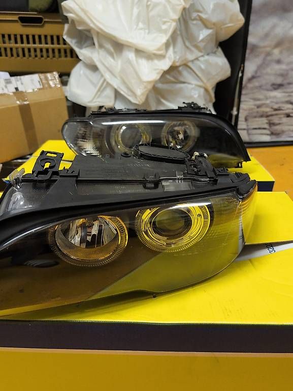 Fari: BMW E46 330ci Depo Scheinwerfer Angel Eyes – Usato da Altdorf UR venduto da RayPerson