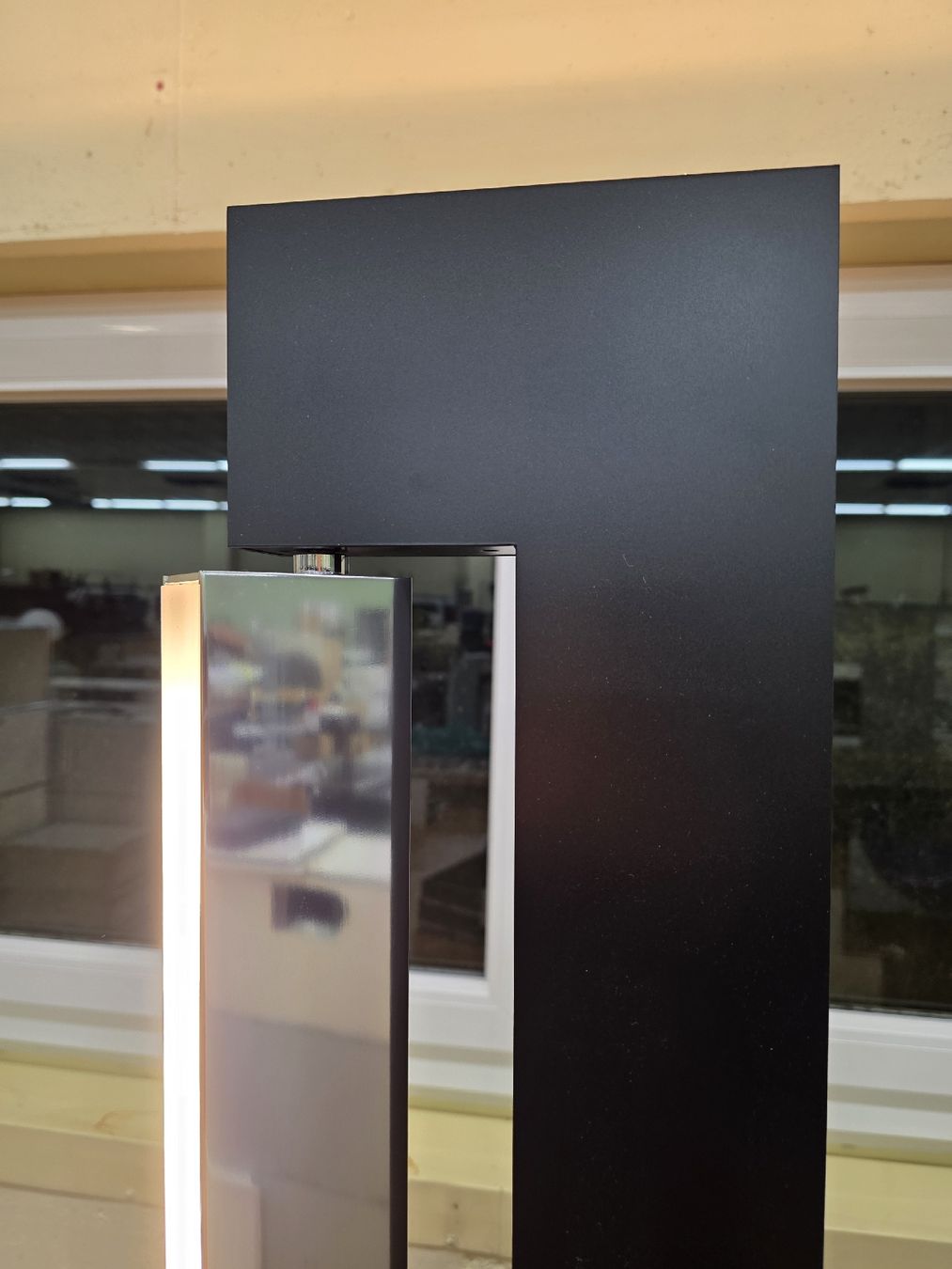 Lampade: Designer Stehlampe Ara von Nemo - Ilaria Marelli – Usato da Lichtensteig venduto da Usedinstorecom 2