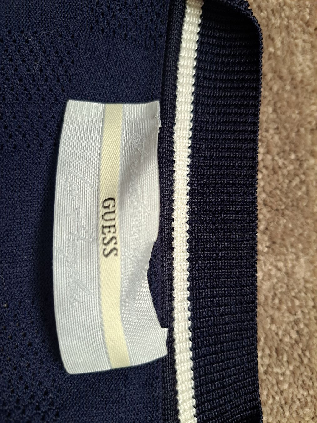 Guess Maglioni & Felpe: Pull Guess neuf taille XS – Nuovo (secondo la descrizione) da Moutier venduto da cel_9ffk 3