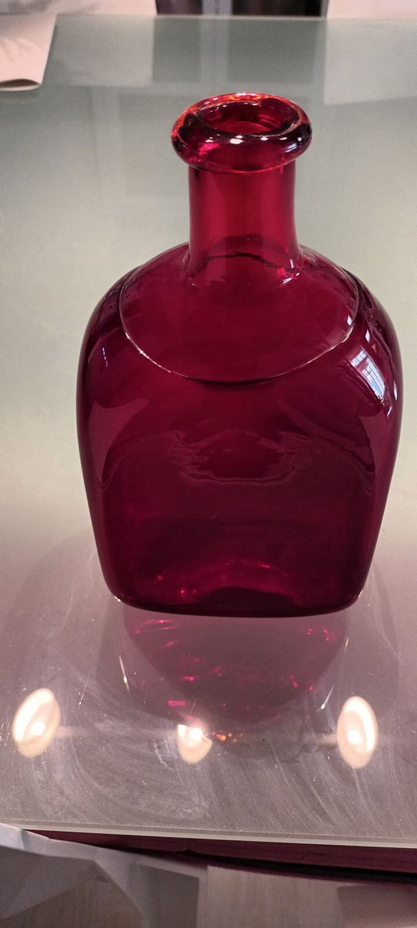 Flaschen: Bouteille ancienne rouge – Gebraucht aus Chancy von Capu19
