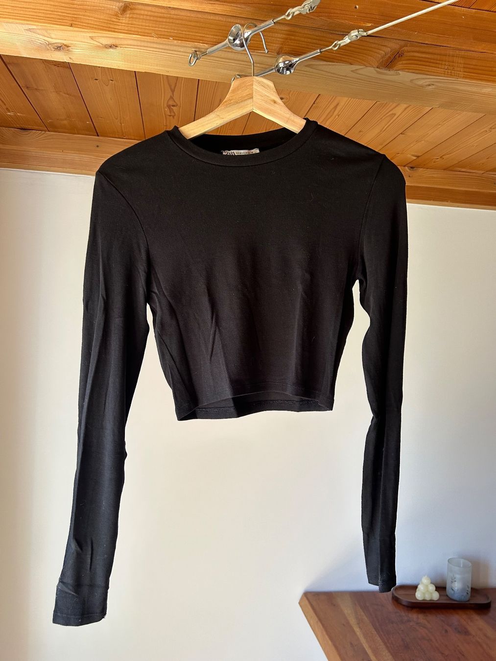 Zara Top: Schwarzes Zara Oberteil, Grösse M – Usato da Erlen venduto da nin_b8c6