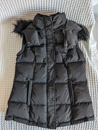 Crew Clothing Company- duck down vest size 8