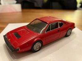 Ferrari 365 GT4 BB Oldtimer Modellauto 1/43  Sammelauflösung
