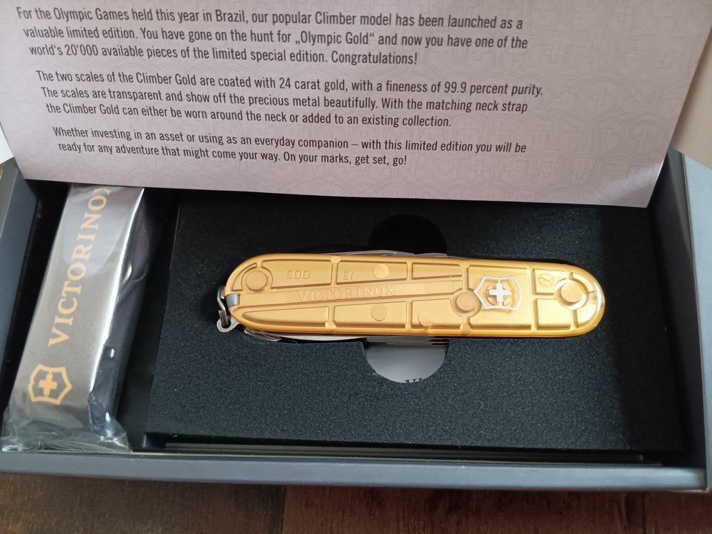 Victorinox discount climber gold