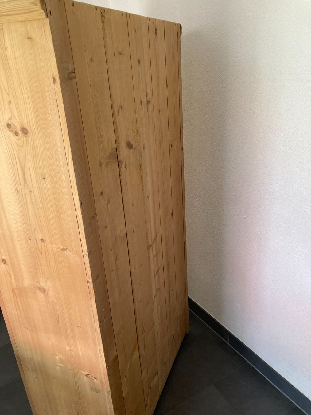 Armoires: Antiker Kasten – D'occasion à Wil SG par Pin05 7