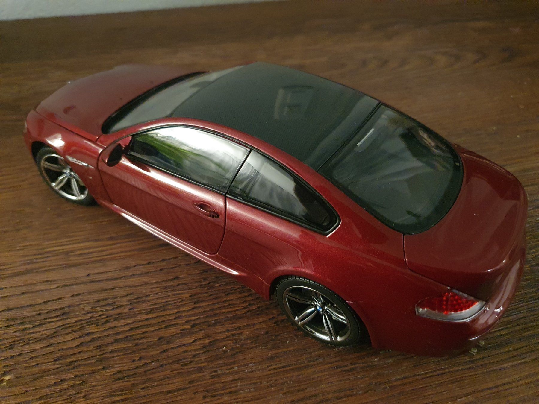 Kyosho Modellautos: BMW M6 E63 Indianapolis Red Kyosho 1/18 – Neu und originalverpackt aus Chernex von Manu0128 9