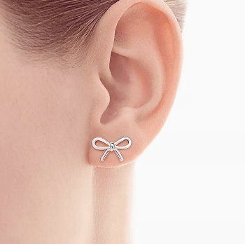 Tiffany & Co. Ohrringe & -stecker: Tiffany & Co. Bow Ohrstecker 925 AG – Gebraucht aus Forch von nadinepalermo 1