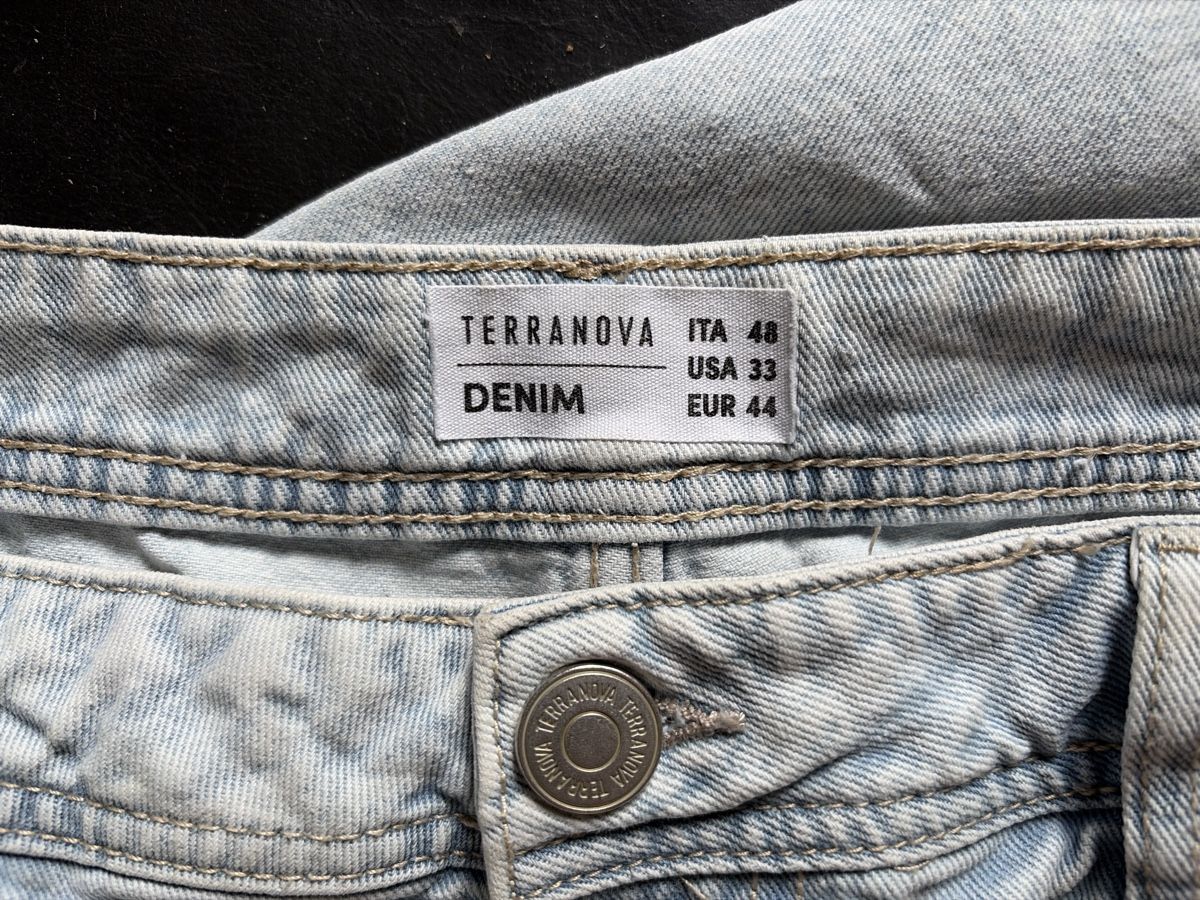 Pantaloni: Terranova Denim Shorts hellblau Grösse 44  – Usato da Opfershofen TG venduto da dan_nxk8 2