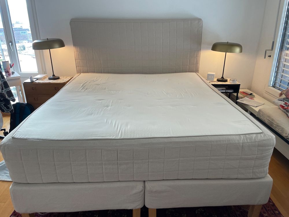 California King Bed & Headboard IKEA Dumvick Kaufen auf Ricardo