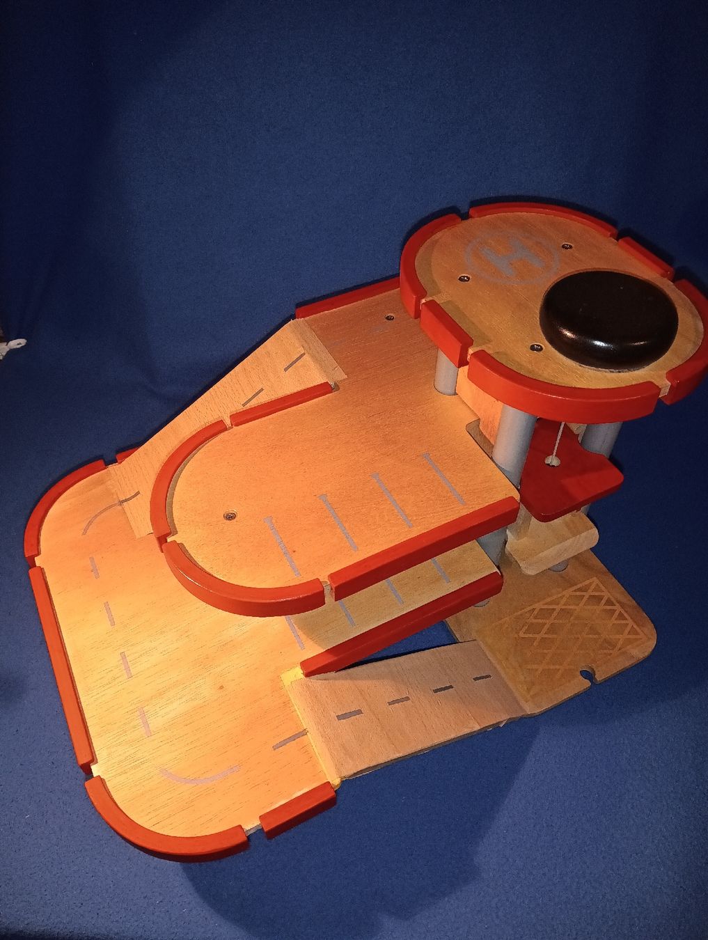 Plantoys Giocattoli: PARKHAUS von PlanCity – Usato da Basel venduto da Mippo131
