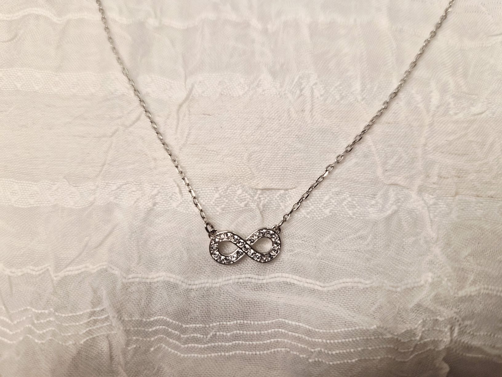 Catenine: Swarovski Halskette neu one verpackung – Nuovo (secondo la descrizione) da Dietikon venduto da Eleda 1