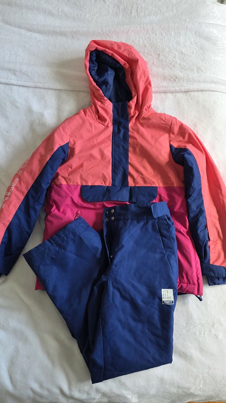 Completi: vêtements de ski – Usato da Fontainemelon venduto da ale_b865