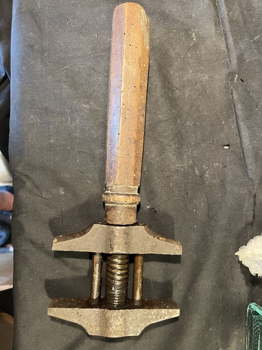 Alle Werkzeuge: Antike Rohrzange, ca. 30cm, Holzgriff – Gebraucht aus Niederrohrdorf von beniledergerber 1