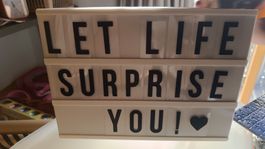 Lightbox weiss mit Buchstaben Set zur Dekoration gebraucht