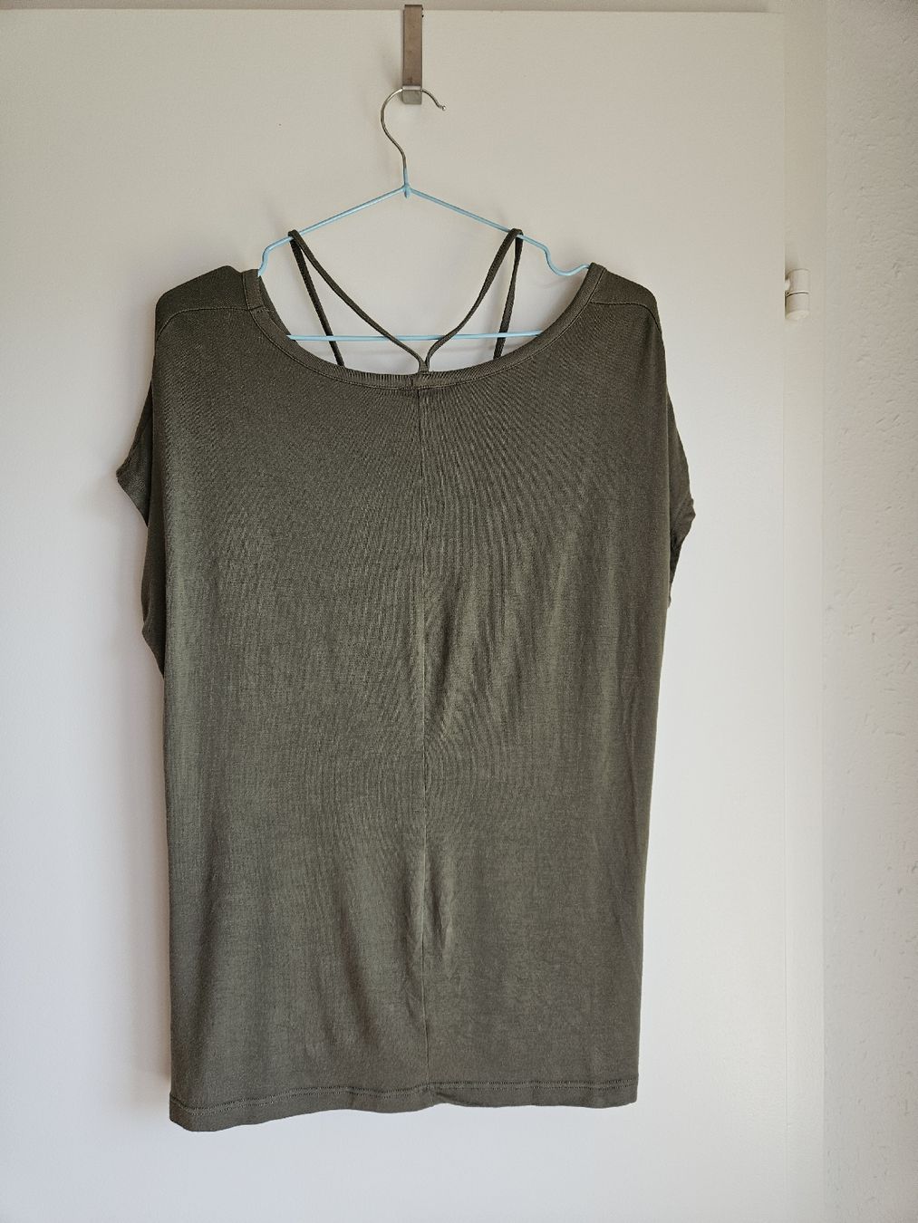 T-shirt: Amsiu Shirt – Usato da Ebikon venduto da SecondChance_byM 1