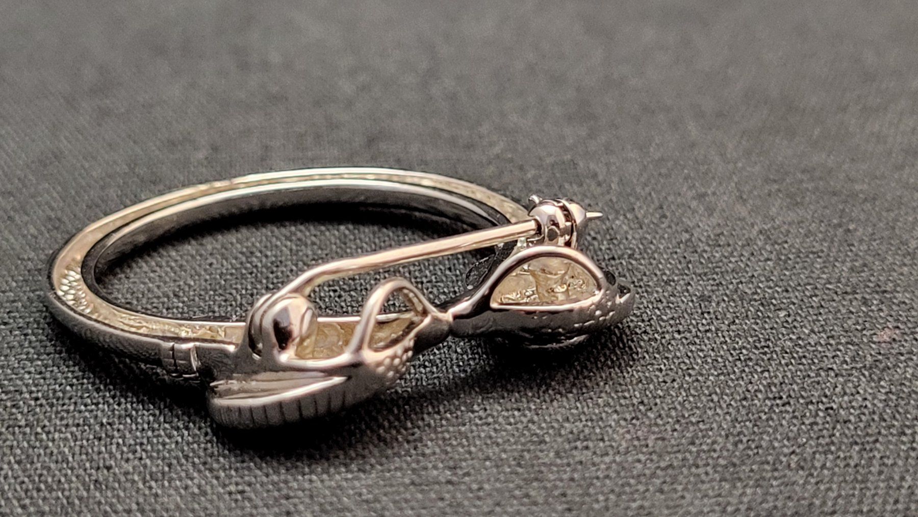 Anhänger: Silber-Anhänger/-Brosche mit Widder-Köpfen – Gebraucht aus Basel von spinne02 5